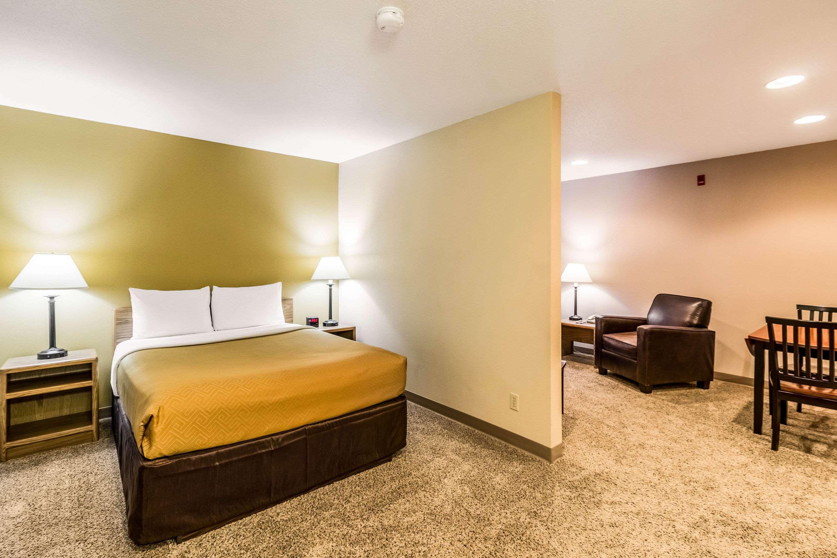 Econo Lodge - Valley City Ngoại thất bức ảnh