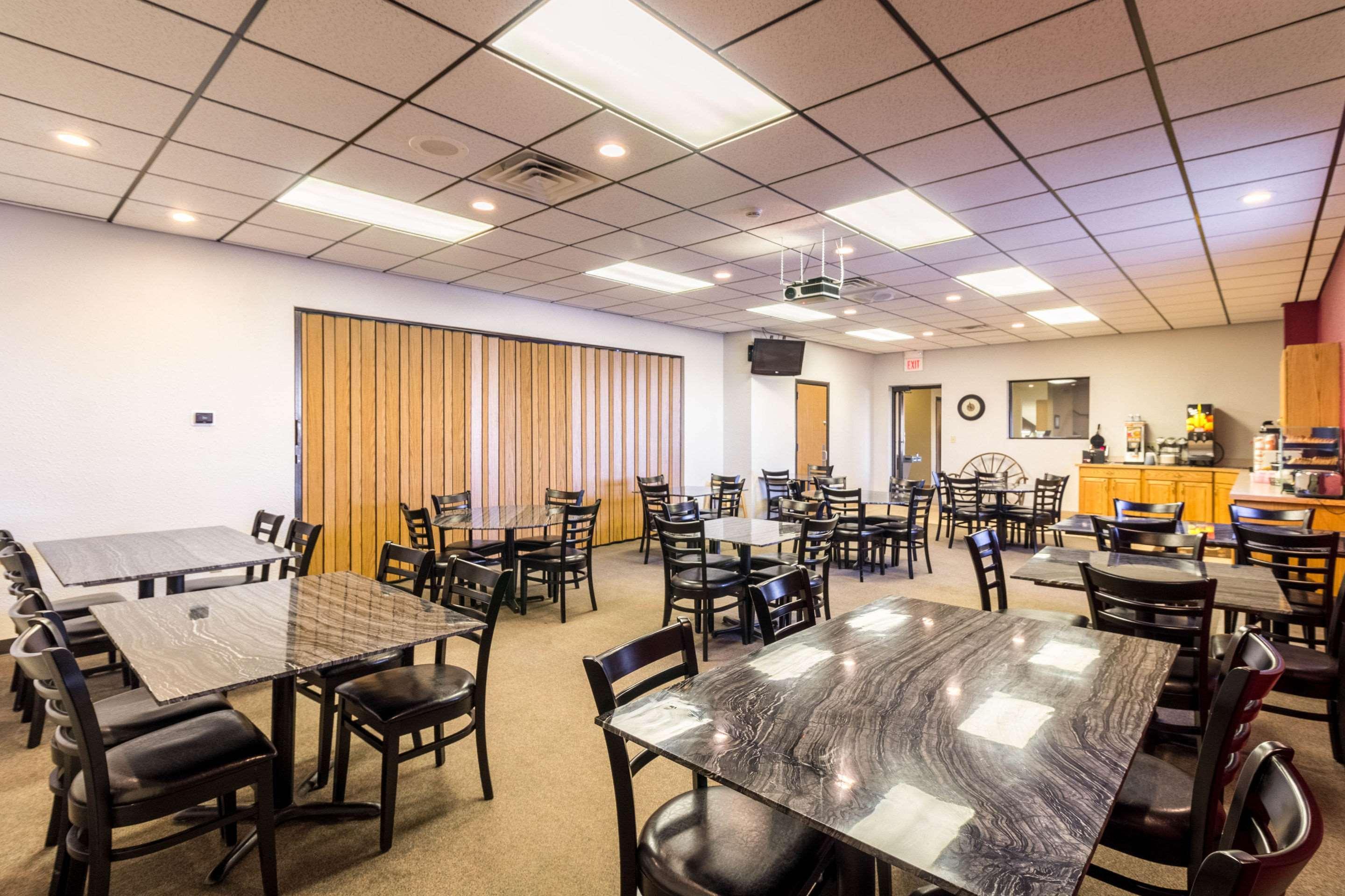 Econo Lodge - Valley City Ngoại thất bức ảnh